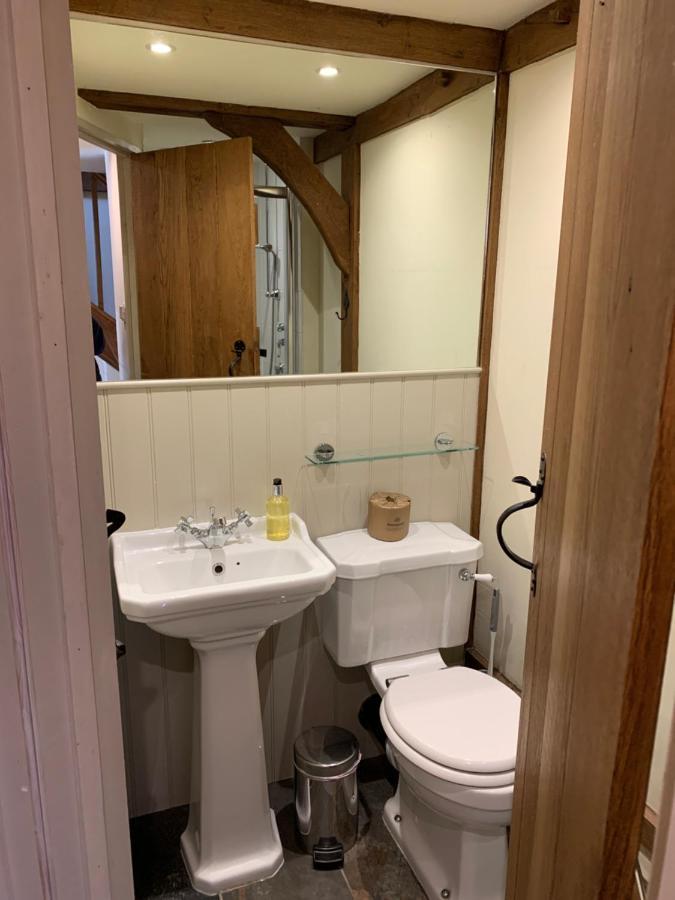 Stable Cottage Ντόρκινγκ Εξωτερικό φωτογραφία